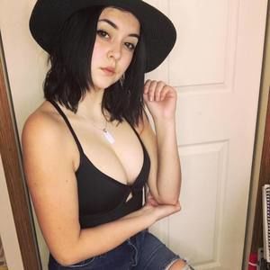 Meet your Posher, Shayla